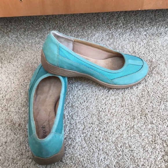 Flats_&_Loafers